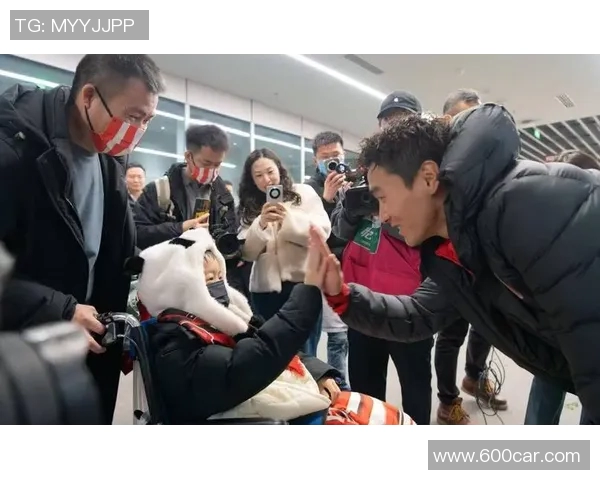 足球明星父亲去世引发球迷哀悼明星背后的故事令人动容